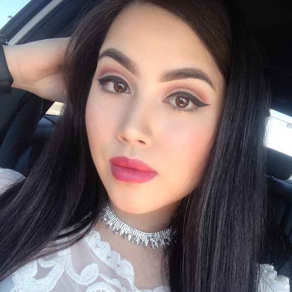 Meet the Posher Other - Meet your Posher, Paweena